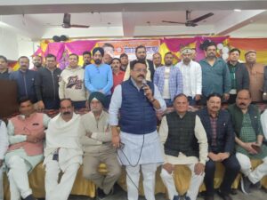 Meerut News : ट्रैफिक पुलिस की नाकामी से महानगर के बाजारों में जाम से झुंज रहे व्यापारी- पंडित आशु शर्मा 2 WhatsApp Image 2025 02 01 at 4.52.23 PM