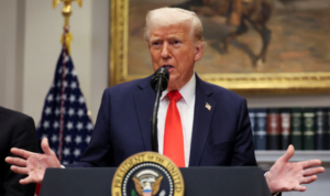 Donald Trump Viral Video : क्या डोनाल्ड ट्रंप किसी बिमारी से जूझ रहे हैं ? 2 fp