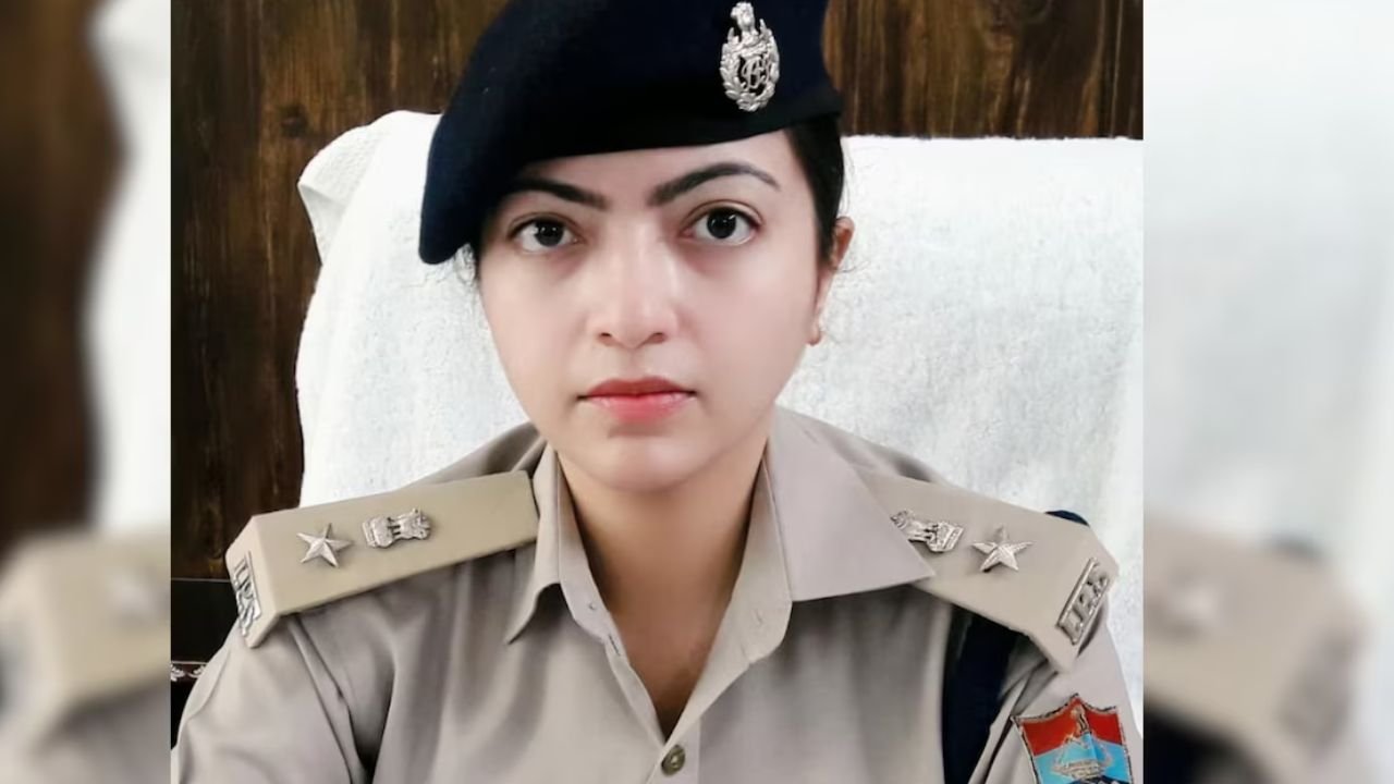 IPS Rachita Juyal Resigns