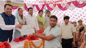 नरेंद्र कश्यप राज्य मंत्री