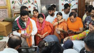 Kanwar yatra 2025: दिल्ली में कांवड़ यात्रा का उल्लास, विधायक पूनम भारद्वाज ने दिखाई आस्था की मिसाल 2 Delhi News