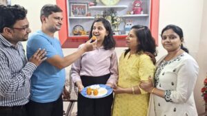 Ghaziabad News: कौन हैं वृंदा अग्रवाल? जिन्होंने किया CA फाउंडेशन में टॉप; जानिए इनकी इस सफलता का राज 2 Untitled design 2025 07 07T144800.708