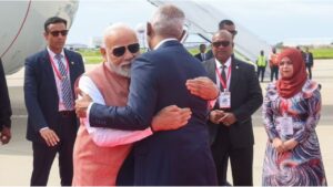 PM Modi Maldives Visit: मालदीव में हुआ पीएम मोदी का भव्य स्वागत, स्वागत के लिए एयरपोर्ट पहुंची मुइज्जू की पूरी कैबिनेट 2 PM Modi Maldives Visit