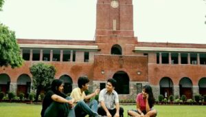 Delhi University Timings: दिल्ली यूनिवर्सिटी की समय सीमा में हुआ बदलाव, फैकल्टी मेंबर्स ने जताई आपत्ति 2 Delhi University Timings