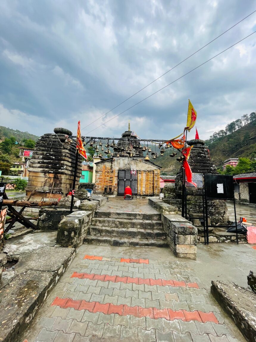 Paithani Rahu Temple