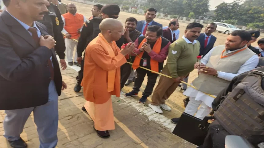 30 11 2022 yogi reached meerut 23237087 152313774