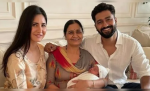 Katrina-Vicky First Holi: बेटे विहान के साथ कटरीना कैफ की पहली होली, वायरल तस्वीरों ने जीता फैंस का दिल 2 Katrina-Vicky First Holi