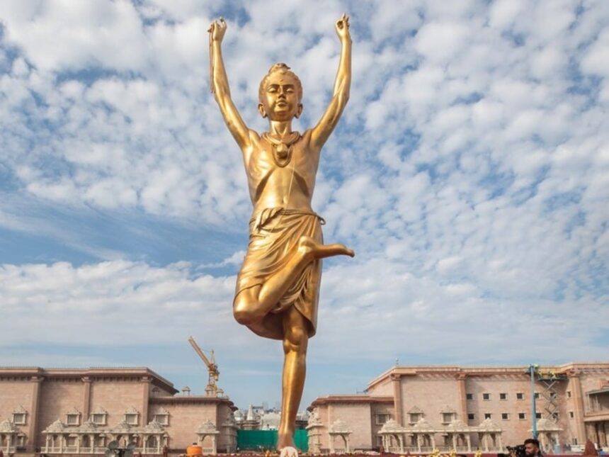 Swaminarayan statue 1756450760329 1756450786085