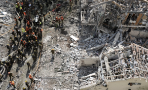 Iran-US War: अमेरिका के भीषण हमले से ईरान पस्त... 300 अस्पतालों पर गिरी गाज, तबाही के आंकड़ों ने दुनिया को दहलाया। 2 Iran-US War: