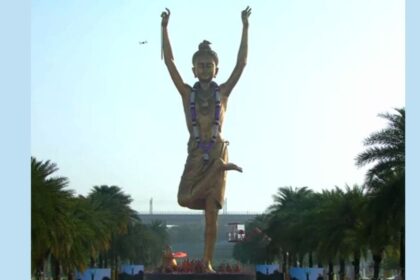 Nilkanth Varni Statue Akshardham