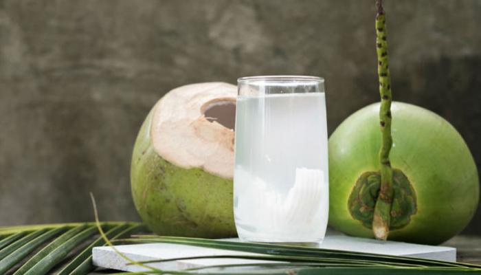 Summer Health Drinks: Is it okay to keep coconut water in the refrigerator during the summer? Learn when it becomes harmful.