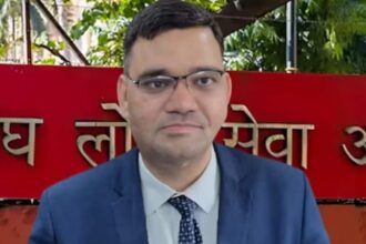 IAS Resignation News: IAS Rinku Singh Rahi takes a U-turn, surprising everyone by withdrawing her technical resignation.