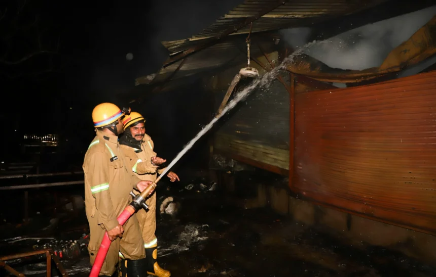 Lucknow Sabzi Mandi Fire