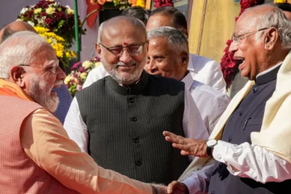 PM Modi Kharge Meeting