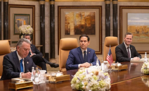 US Iran Peace Talks: 40 दिनों के महायुद्ध के बाद बड़ी कूटनीतिक जंग! क्या पाकिस्तान की धरती पर स्थायी शांति की दिशा में बढ़ेंगे अमेरिका और ईरान? 2 US Iran Peace Talks