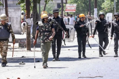 Noida News: Noida is back on track after three days! Factories reopen, workers return to work, police alert