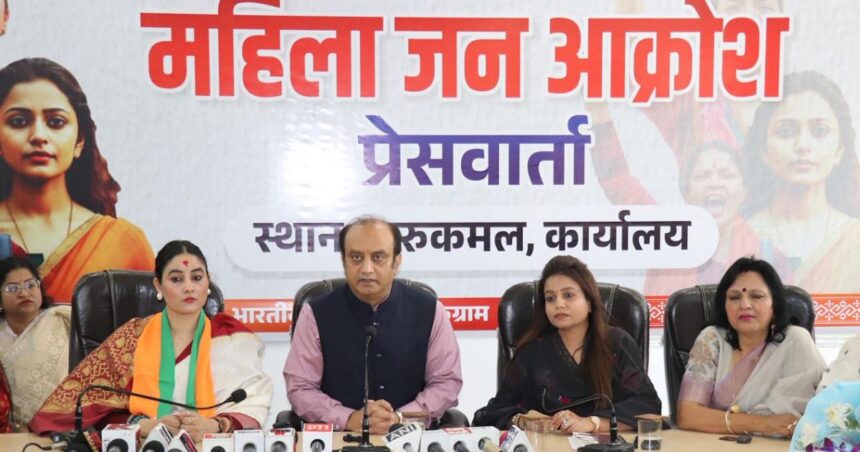 Sudhanshu Trivedi on Women Empowerment