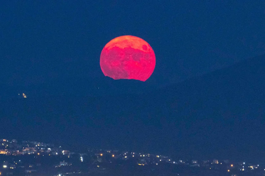 Blue Moon 2026: Blue Moon 2026 visible in the evening sky over India on May 31