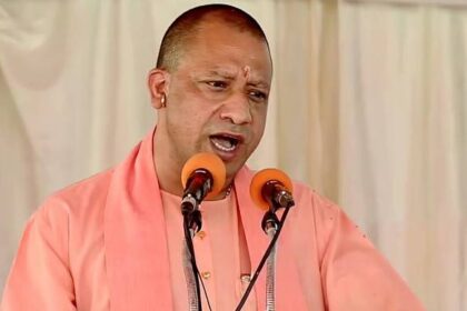 UP Government News: CM Yogi tightens his grip on UP, issues major directives to district magistrates, cracks down on negligence in development work