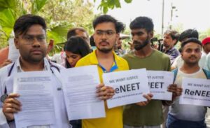 NEET Paper Leak Mastermind: कोचिंग से क्राइम तक... NEET पेपर लीक के मास्टरमाइंड पीवी कुलकर्णी की पूरी कुंडली 2 NEET UG Paper Leak Mastermind
