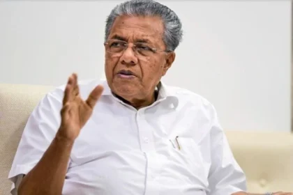 Pinarayi Vijayan ED Raid: ED officials conducting raids linked to former Kerala CM Pinarayi Vijayan in the CMRL case
