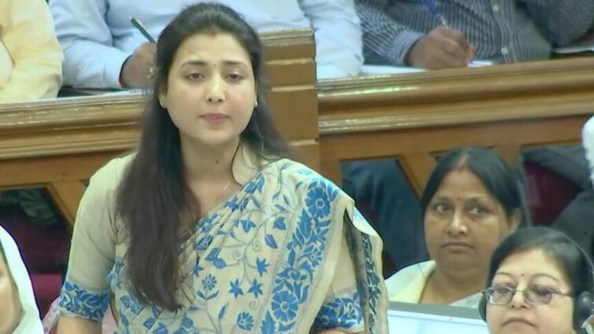 UP Assembly News: 'I am burnt every day'... SP MLA Ragini Sonkar's big statement in front of CM