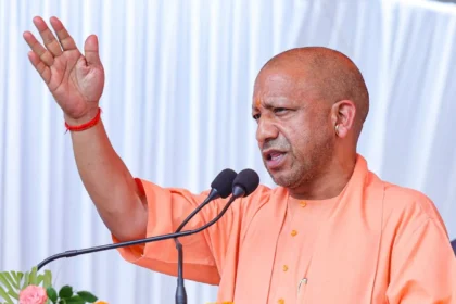 Yogi Government Latest News: Yogi government strict on the work of officers, new instructions issued regarding public representatives