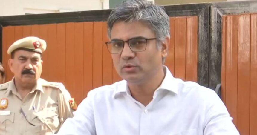 Sandeep Pathak FIR Row