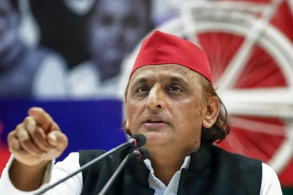 Akhilesh Vision India Agra: Akhilesh Yadav addressing Vision India Summit in Agra focusing on small traders before UP Election 2027