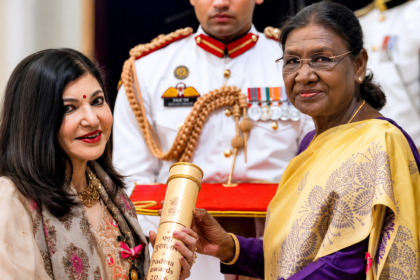 Alka Yagnik Hearing Loss: Padma Bhushan recipient singer Alka Yagnik attending the 2026 Padma Awards ceremony amid recovery from sensorineural hearing loss