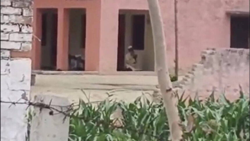 Bulandshahr News: बुलंदशहर में मामला गर्म! मंदिर में नमाज़ पढ़ने पर तीन लोग हिरासत में