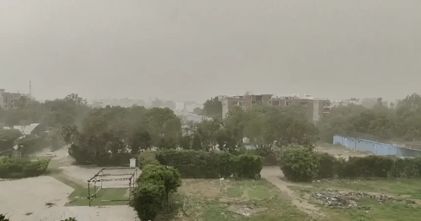 Delhi NCR Weather Update: Dust storm and strong winds in Noida during changing weather conditions across Delhi NCR
