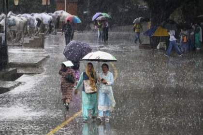 Uttarakhand Weather Today: Uttarakhand Weather Today showing rain clouds, hailstorm activity and strong winds across several districts
