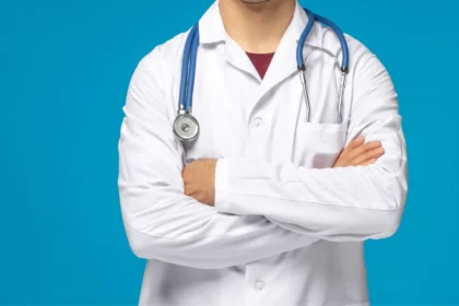 Fake FMGE Certificate Scam in Rajasthan involving forged medical certificates, arrested doctors, and officials examining documents.