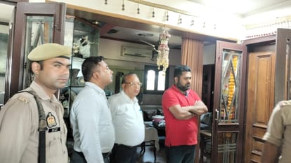 Hapur Robbery Case: Hapur armed robbery where an industrialist’s home was looted after family was held hostage.