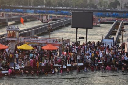 Haridwar Ash Immersion Controversy over alleged remarks on Asthi Visarjan at Har Ki Pauri as Ganga Sabha files complaint