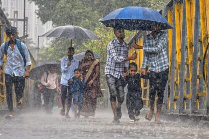 UP Weather Alert: Major weather shift in UP on June 25; torrential rain alert for several districts.