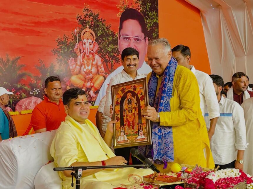 Shantanu Maharaj's Discourse: Kharkhoda immersed in devotion to Lord Ram on the second day of the Shri Ram Katha; devotees deeply moved by Acharya Shantanu Ji Maharaj's discourse.