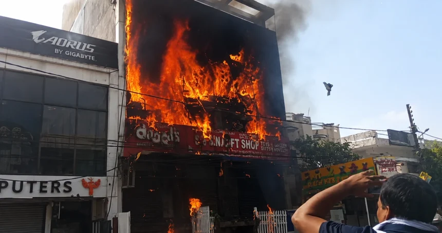 Lucknow Gaming Zone Fire: Firefighters conducting rescue operations after the Lucknow Gaming Zone Fire in Aliganj area