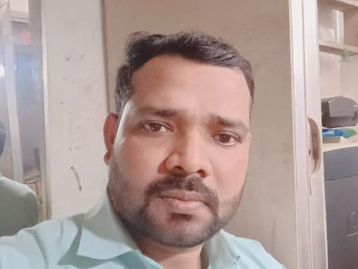 Merchant Navy Tragedy: Family members mourn the death of Merchant Navy sailor Shiv Anand Chaurasia from Deoria after a deadly attack on an oil tanker.