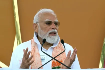 PM Modi Yoga Day Kolkata: PM Narendra Modi performing yoga with thousands of participants at Red Road Kolkata during International Yoga Day celebration.