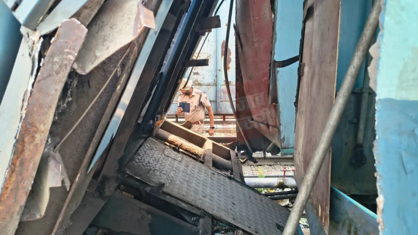 Special Train Coupler Break: Detached coach of Vaishno Devi Special Train standing at Ludhiana railway station after coupler failure
