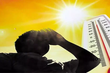 Uttarakhand Heatwave Update: People seeking shade during intense summer heat in Haldwani as Uttarakhand Heatwave Update reports temperatures reaching 39 degrees Celsius.