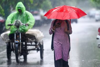 Cloudy skies and rainfall over the hilly districts of Uttarakhand as the weather department issues a six-day rain alert.