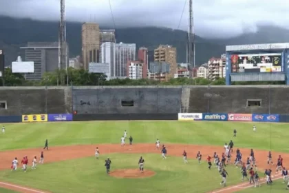 Venezuela Earthquake Video: Video showing spectators and players evacuating a baseball stadium during powerful earthquake tremors.