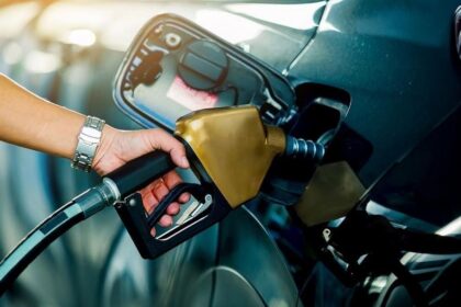 UP Petrol Diesel Price Today: Fuel price movement in Uttar Pradesh showing daily changes in petrol and diesel rates across cities.