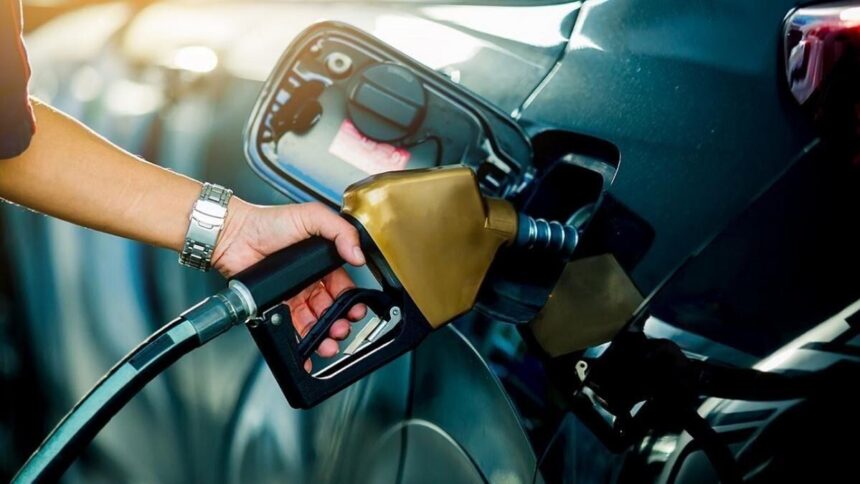 UP Petrol Diesel Price Today: Fuel price movement in Uttar Pradesh showing daily changes in petrol and diesel rates across cities.