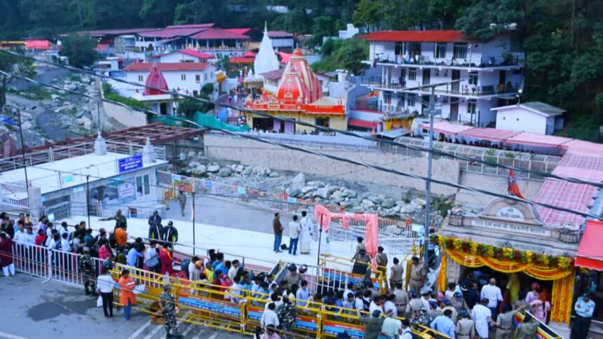 Kainchi Dham: Thousands of devotees gathered to seek blessings at Neem Karoli Baba Temple during the Foundation Day celebrations in 2026.