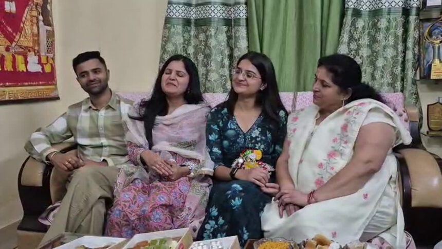 Meenakshi Bhatia Success Story: Rishikesh daughter becomes Deputy Collector after securing 5th rank in UKPSC PCS 2024