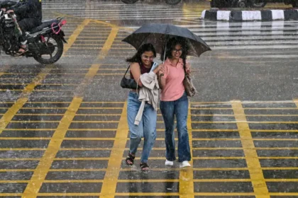 Monsoon Update: Dark monsoon clouds over India as IMD issues Monsoon Update with heavy rain alert for 24 states including Delhi, Uttar Pradesh, Bihar, and Uttarakhand.